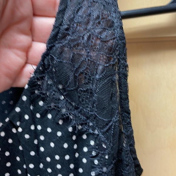 Ann Taylor Loft sleeveless blouse in XS size! - Picture 9 of 12